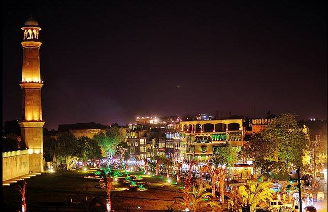 places in lahore to visit at night