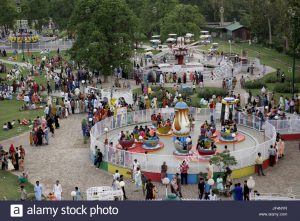 people-visiting-and-enjoying gulshan iqbal park