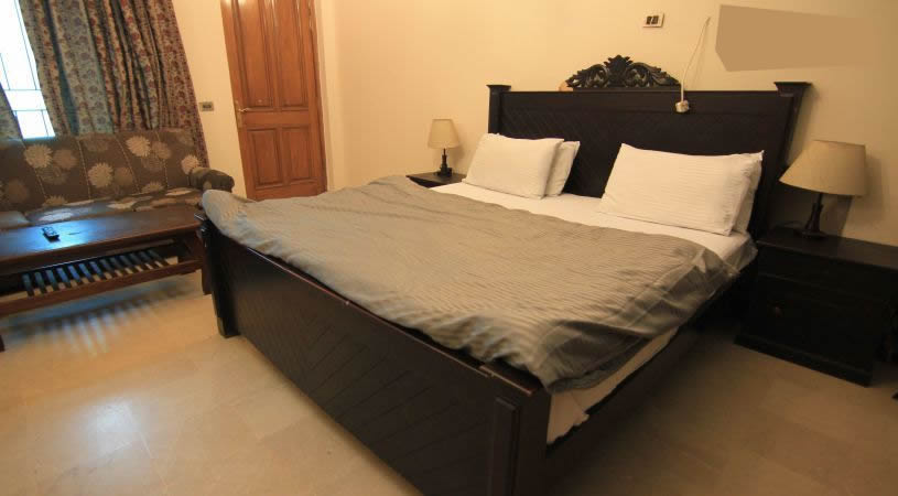 Royal-guest-house- Lahore